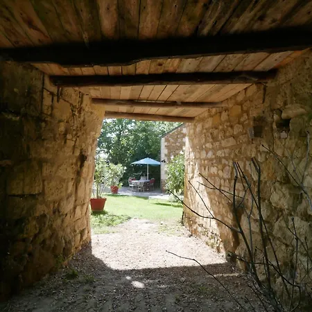 Troglodyte La Roche D'etiau En Anjou *