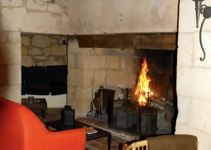 Troglodyte La Roche D'etiau En Anjou *