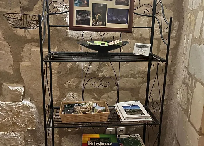 Дом отдыха Troglodyte La Roche D'etiau En Anjou